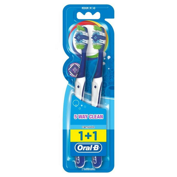 Oral_B-complete-MEDIUM-twin-toothbrush-with-European-medium-brush.jpg